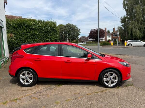 Ford Focus Ecoboost Zetec S Estate Grey #13