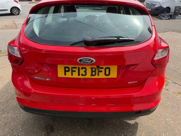 Ford Focus Ecoboost Zetec S Estate Grey #11