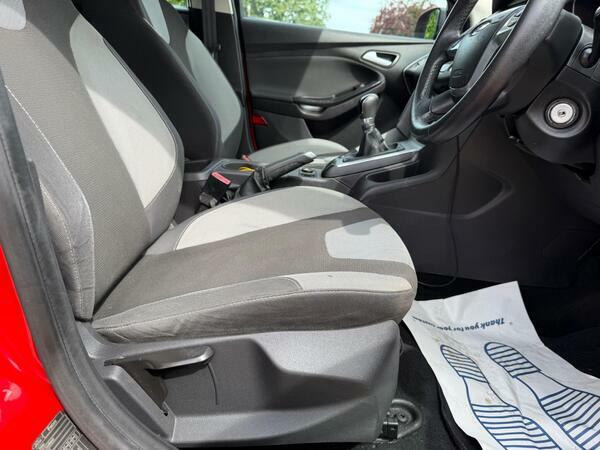 Ford Focus Ecoboost Zetec S Estate Grey #14