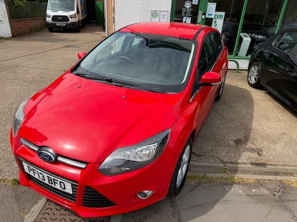 Ford Focus Ecoboost Zetec S Estate Grey #9