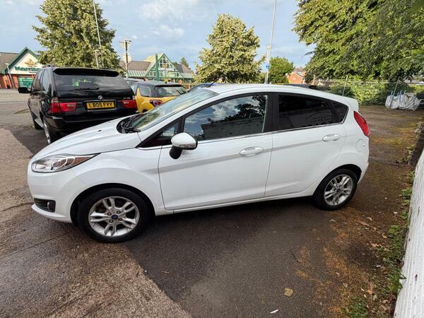 Ford Fiesta 1.25 Zetec Euro 5 White #5