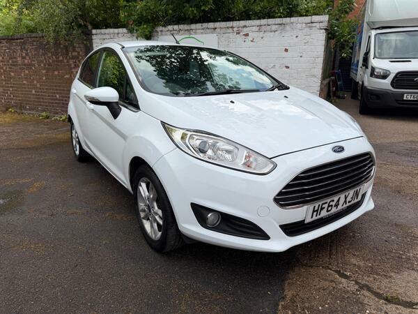 Ford Fiesta 1.25 Zetec Euro 5 White