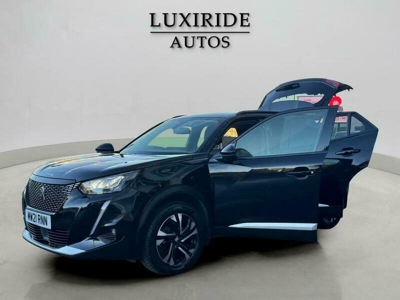 Peugeot 2008 1.2 Puretech Allure Premium MW21RNN Black #4