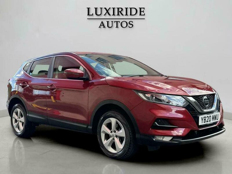 Nissan Qashqai 1.3 Dig-t Acenta Premium Red