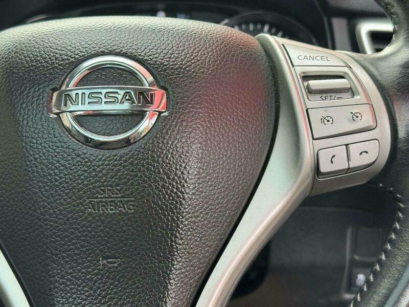 Nissan Qashqai N-tec Beige #53
