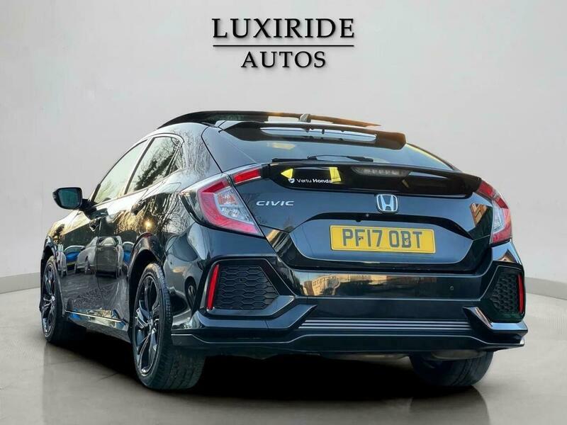 Honda Civic 1.0 Vtec Turbo Ex Black #6