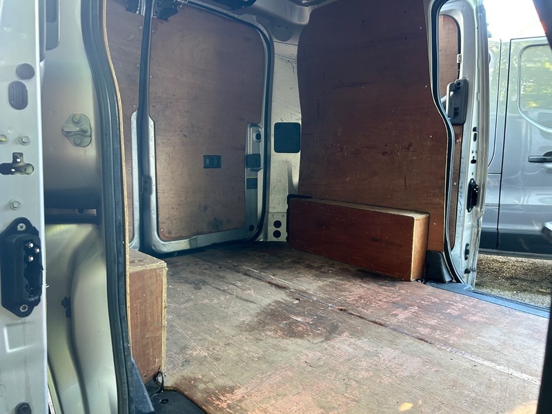 Nissan NV200 Panel Van White #19