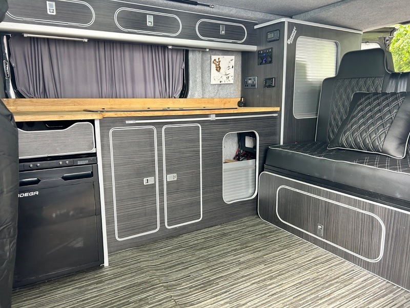 Renault Trafic Ll29 Sport 4 Berth Black #2