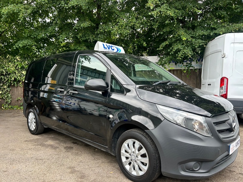 Mercedes-Benz V Class 116 Bluetec 2.1 Black