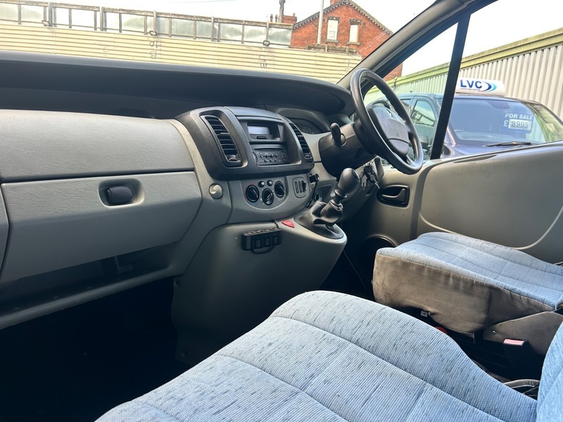 Renault Trafic Sl27dci 100 Swb Silver #13