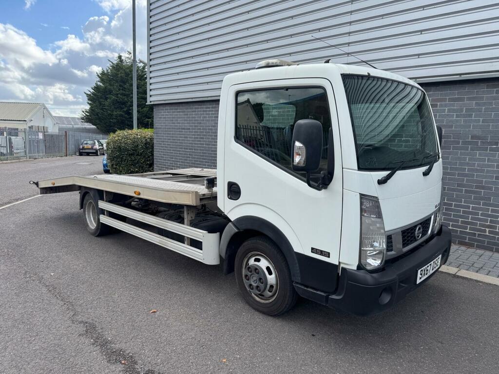 Nissan NT400 3.0 Dci 45.15 2017 White #2