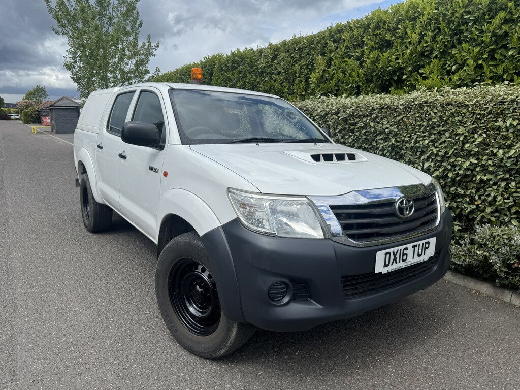 Toyota HILUX 2.5 D-4d Active 2016 White #3
