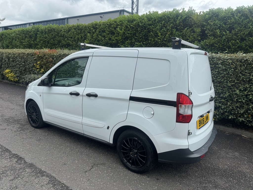 Ford Transit Courier 1.0 Ecoboost 2018 White #5