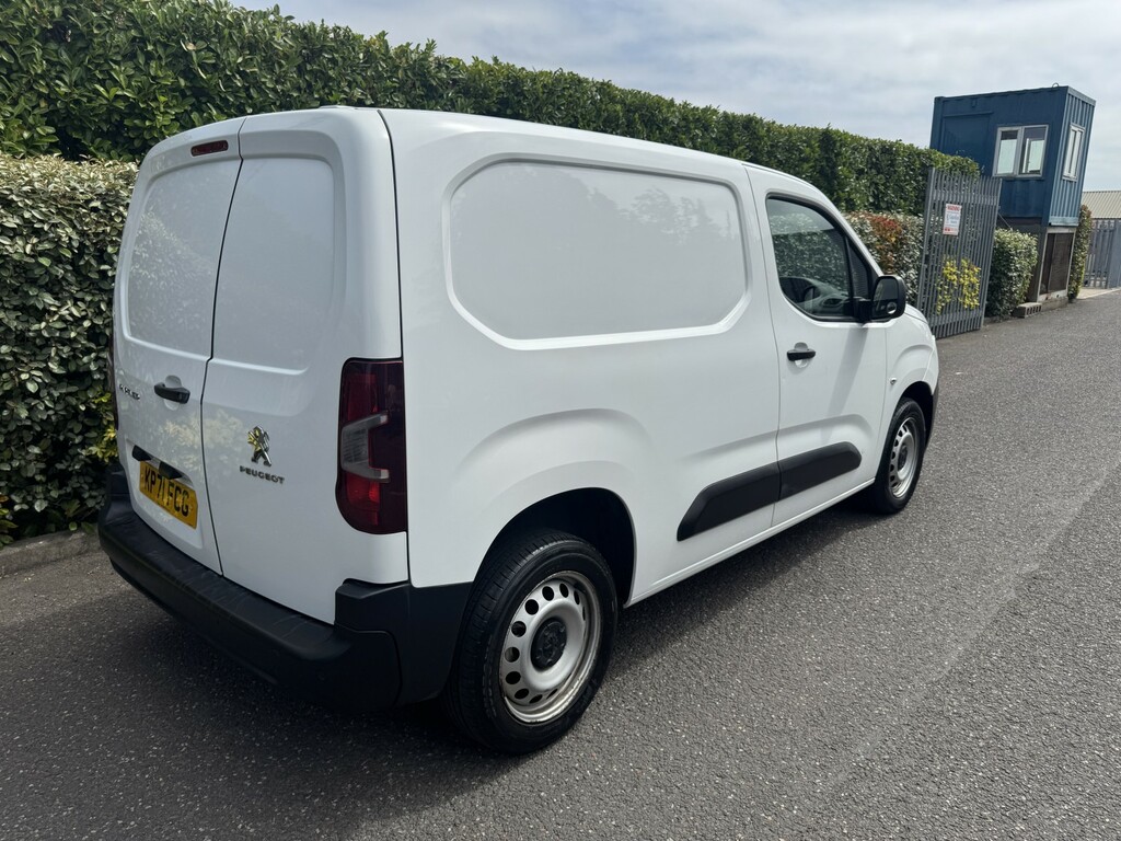 Peugeot Partner 1.5 Bluehdi 1000 S Premium 2022 KP71FCG White #4