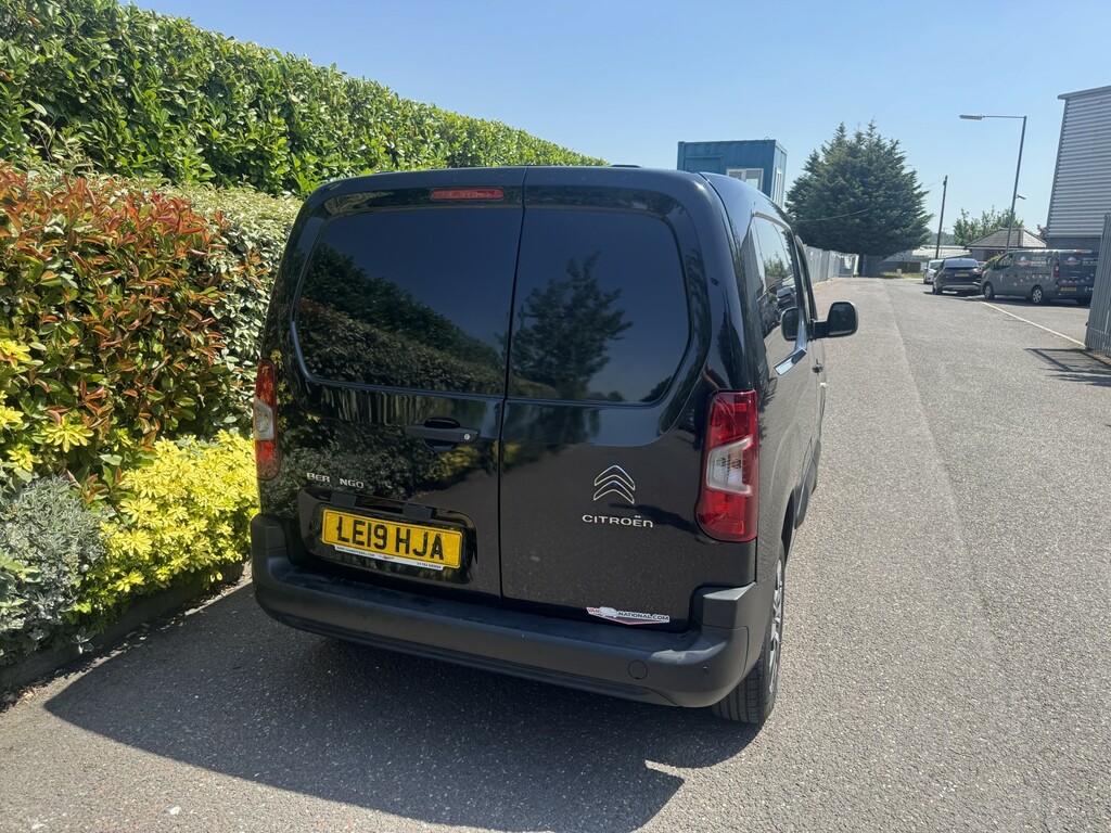 Citroen Berlingo 1.6 Bluehdi 1000 Enterprise M 2019 Black #4