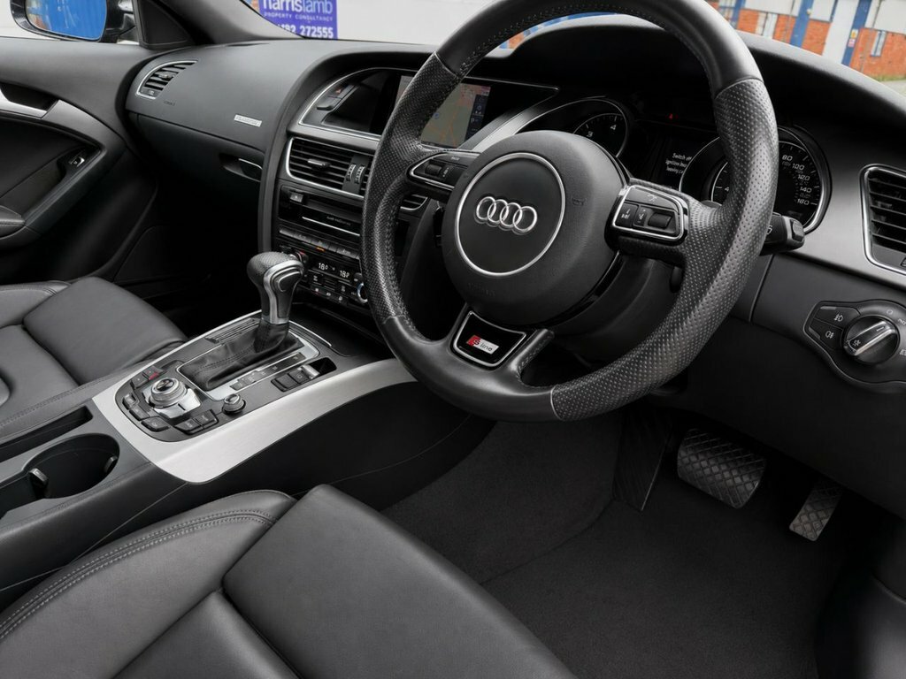 Audi A5 2L S Line VE63XBU Black #5