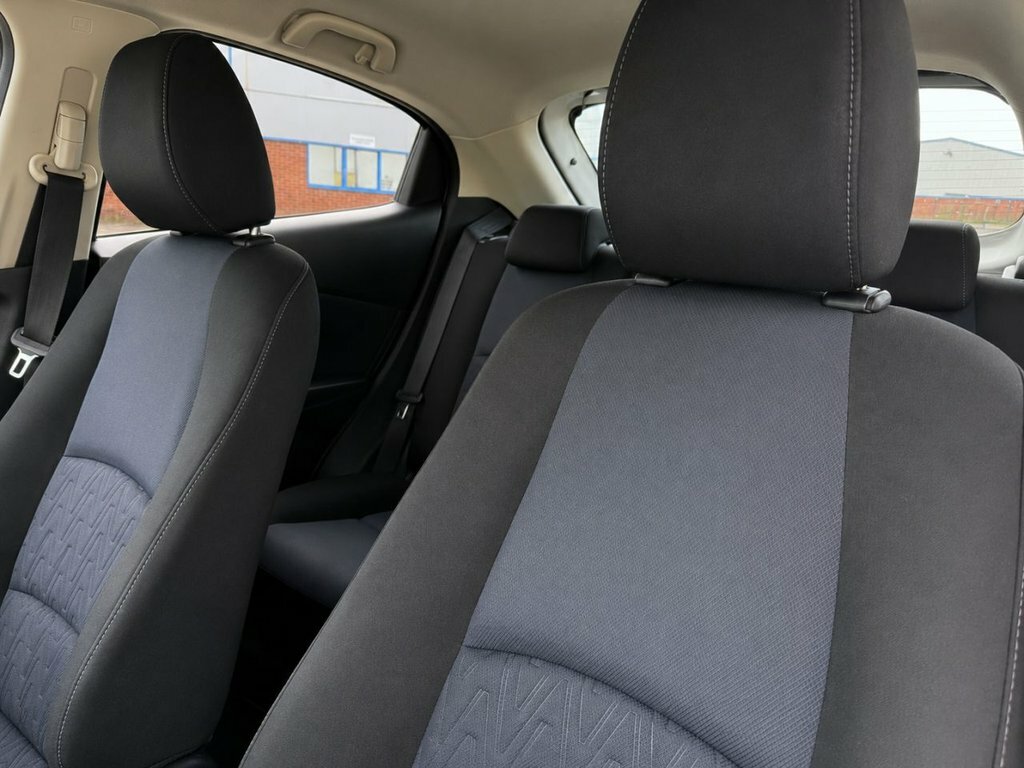 Mazda 2 1.5 Skyactiv-g Sport Nav Euro 6 Ss Grey #17