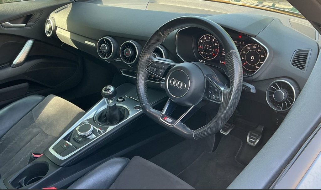 Audi TT 2L S Line Grey #3