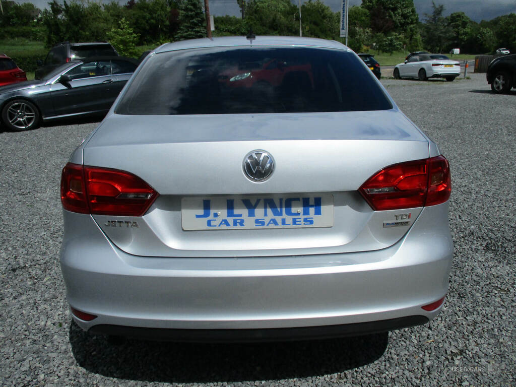 Volkswagen Jetta 1.6 Tdi Cr Bluemotion Tech S Silver #4