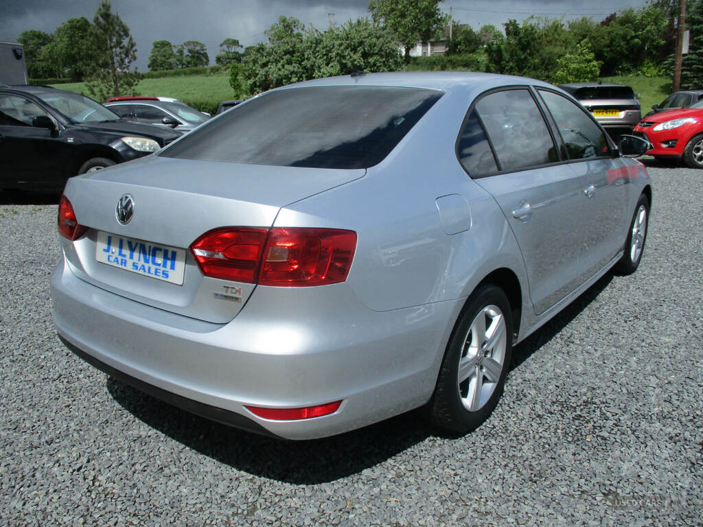 Volkswagen Jetta 1.6 Tdi Cr Bluemotion Tech S Silver #3