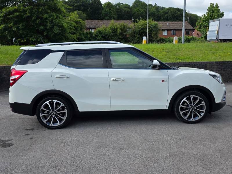 SsangYong Tivoli 1.6 D Ultimate 4X4 - 2019 19 White #2