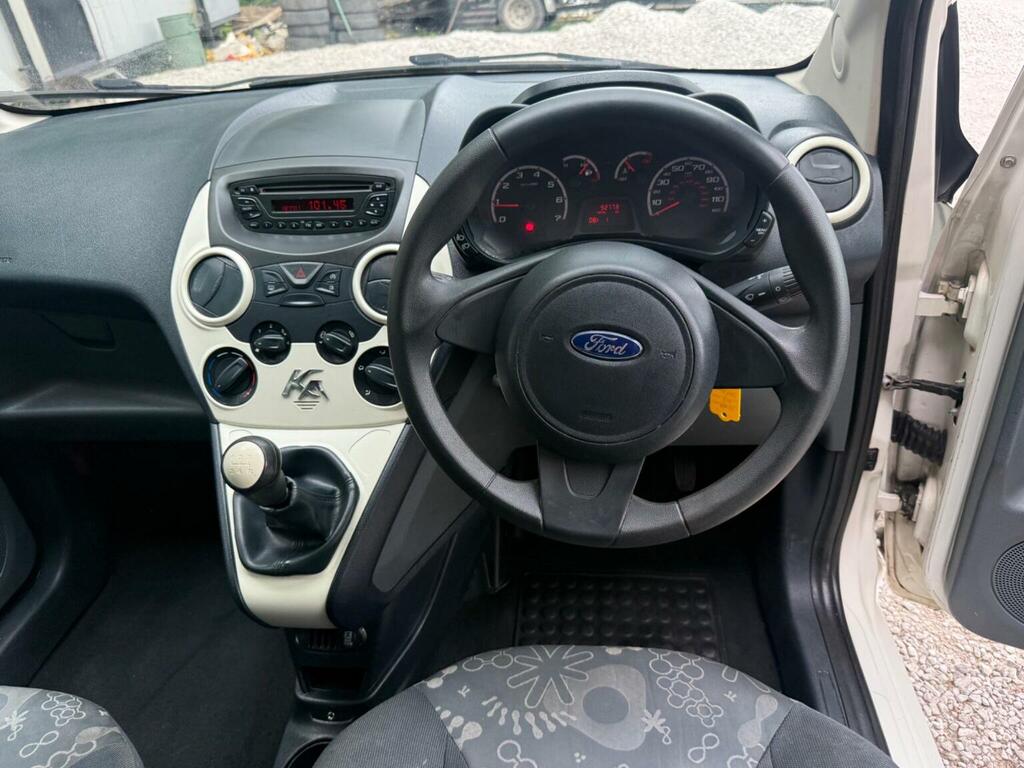 Ford KA Hatchback 1.2 Studio Euro 5 201313 BU13UKW White #2