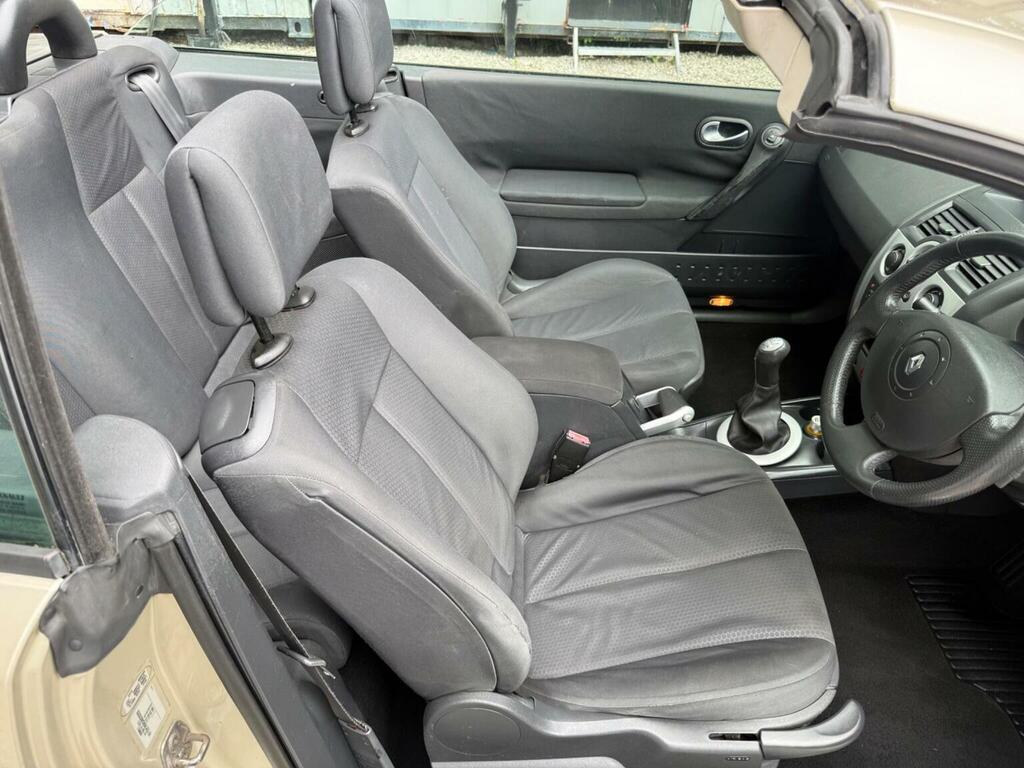 Renault Megane 1.6 Vvt Dynamique Gold #3