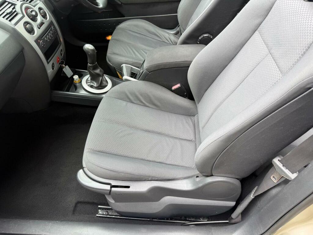 Renault Megane 1.5 Dci 106 Expression Euro 4 Red #21