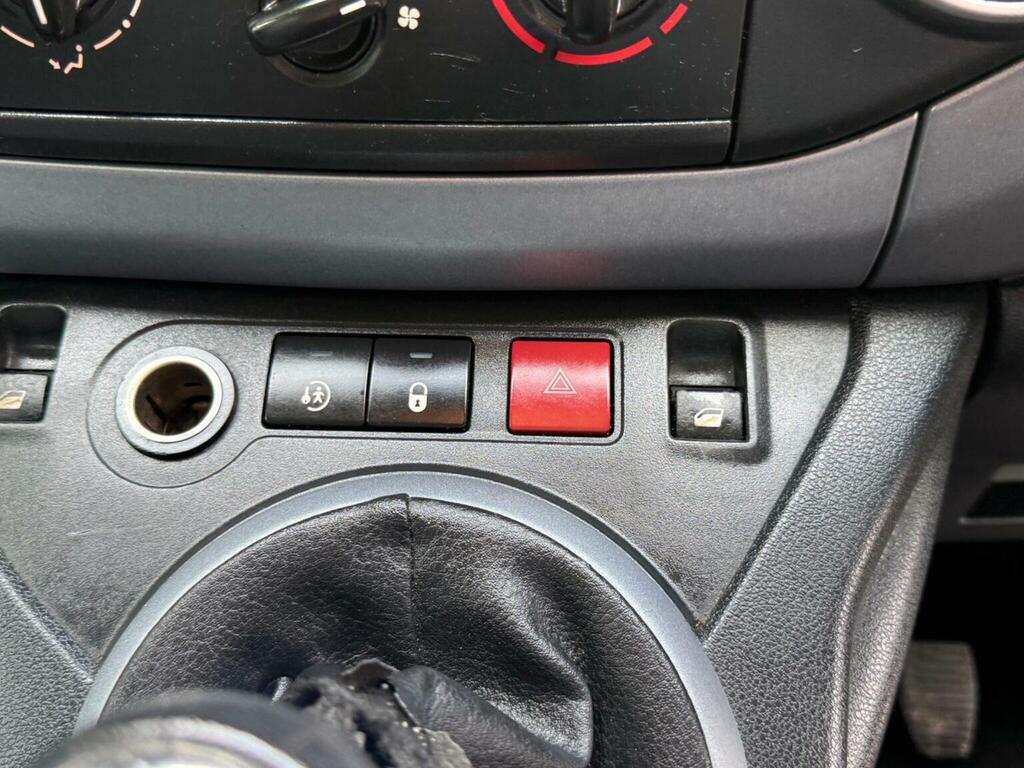 Citroen Berlingo 1.6 Hdi 600Td LX Panel Van White #30
