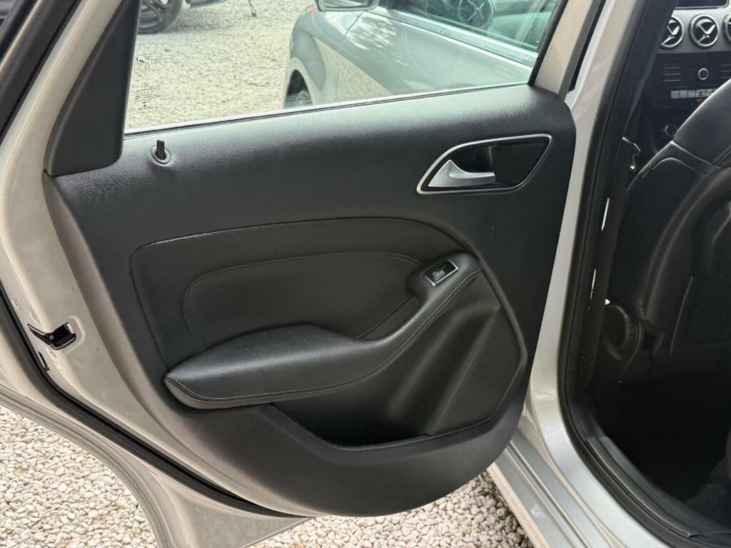 Mercedes-Benz B Class B180 Cdi Amg Line Black #21