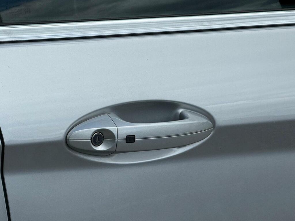Ford Fiesta Hatchback Silver #7