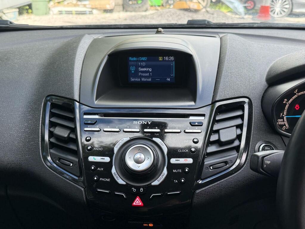 Ford Fiesta Hatchback Silver #35