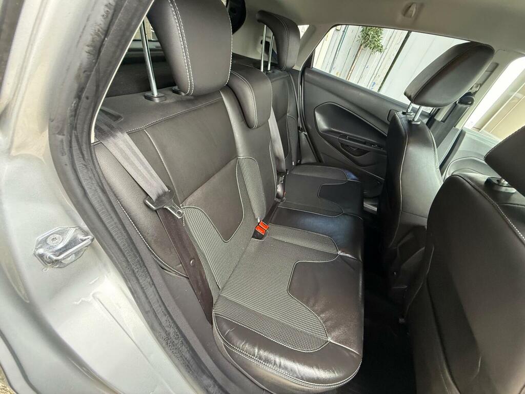 Ford Fiesta Hatchback Silver #10