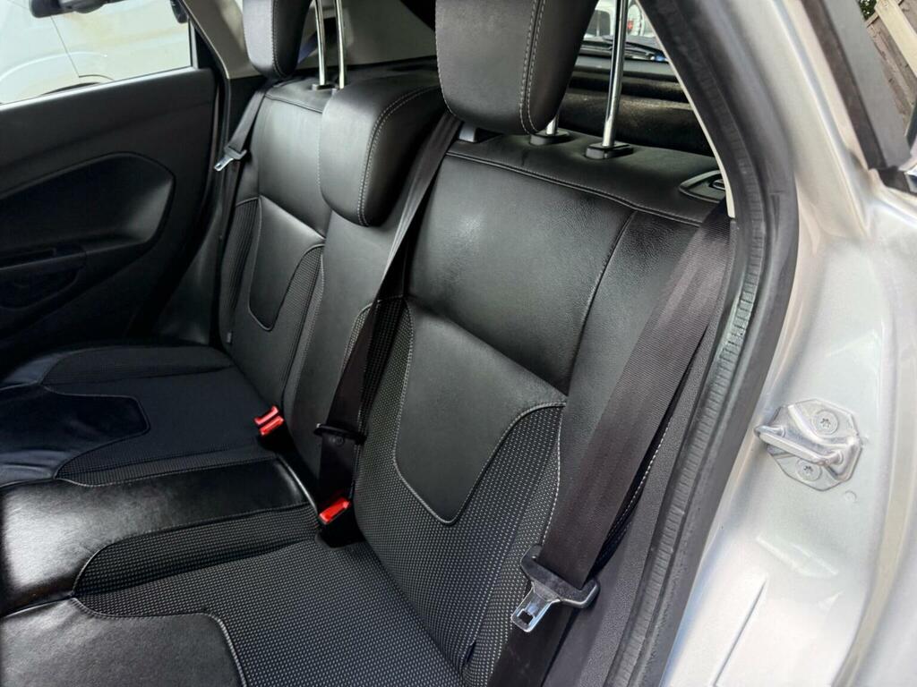 Ford Fiesta Hatchback Silver #22