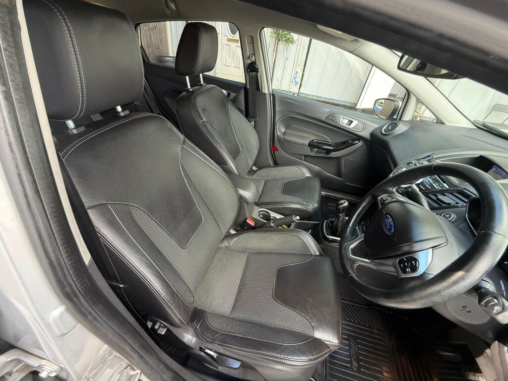 Ford Fiesta Hatchback Silver #62