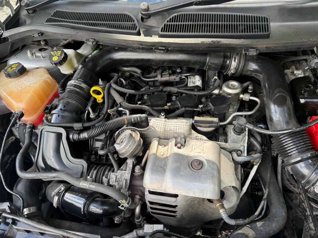 Ford Fiesta Hatchback Silver #59