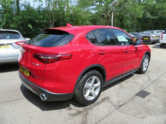 Alfa Romeo Stelvio 2018 2.0T Super Suv Q4 All Wh Red #3