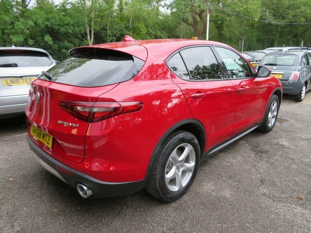 Alfa Romeo Stelvio 2018 2.0T Super Suv Q4 All Wh Red #3