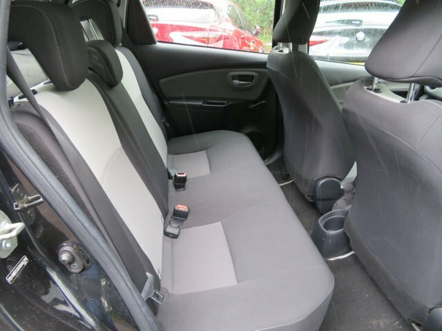Toyota Yaris Vvt-i Icon Tech Sat Nav , Reverse Camera , Fro Grey #13