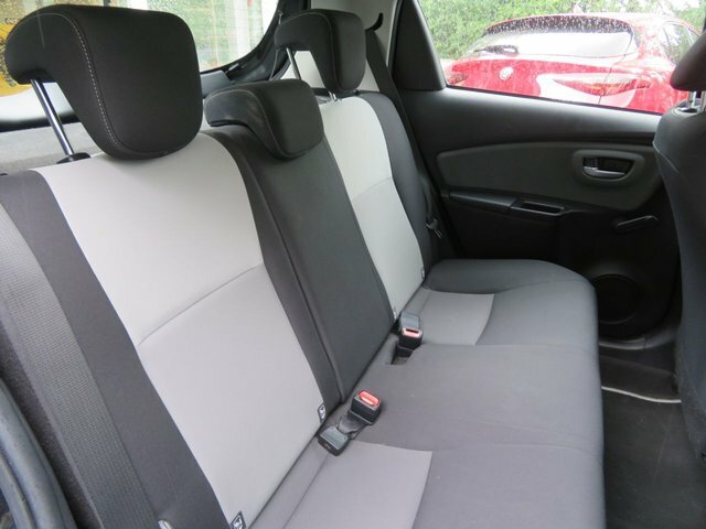 Toyota Yaris Vvt-i Icon Tech Sat Nav , Reverse Camera , Fro Grey #14