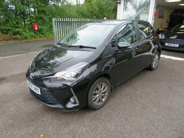 Toyota Yaris 2018 1.5 Vvt-i Icon Tech Hatchback Manu Black #3