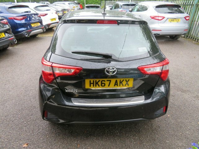 Toyota Yaris 2018 1.5 Vvt-i Icon Tech Hatchback Manu Black #6