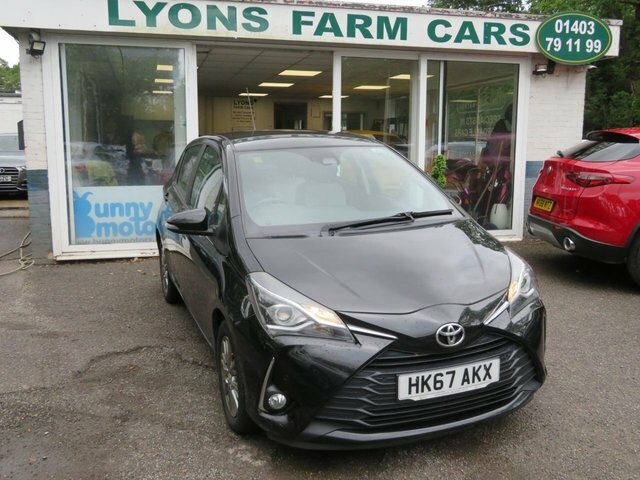 Toyota Yaris 2018 1.5 Vvt-i Icon Tech Hatchback Manu Black