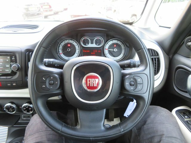Fiat 500L Pop Red #26