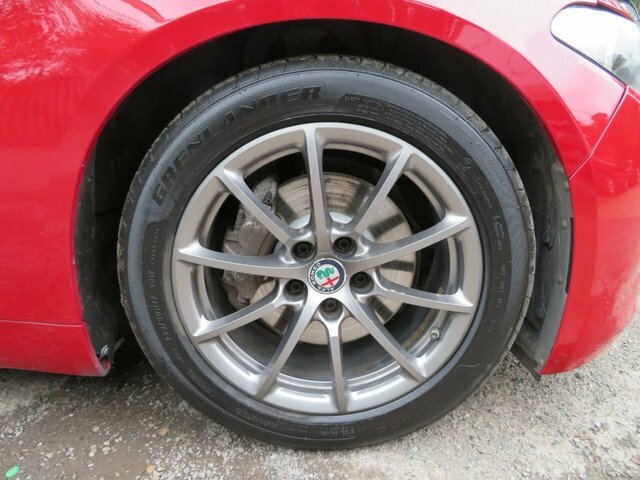 Alfa Romeo Giulia Red #16