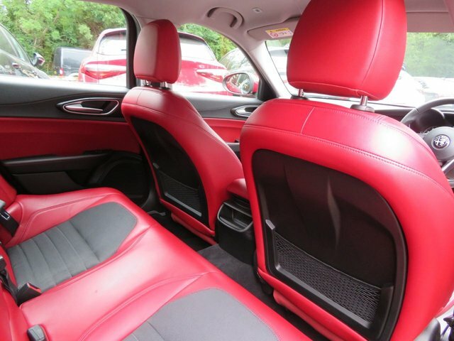 Alfa Romeo Giulia Red #40