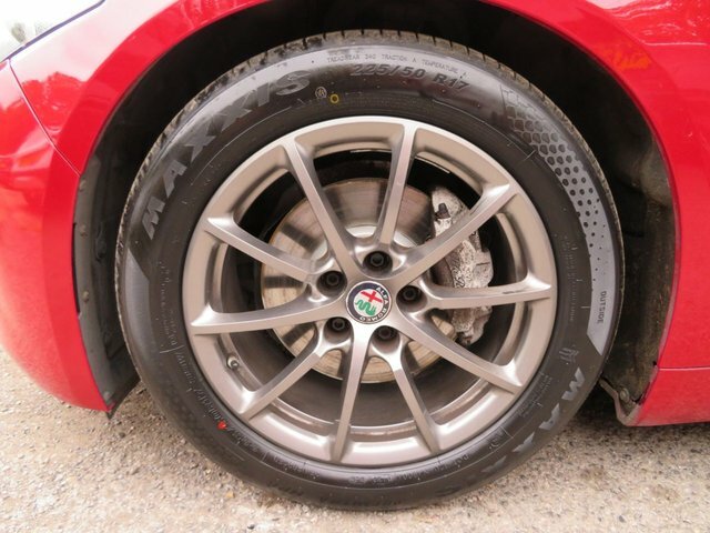 Alfa Romeo Giulia Red #18