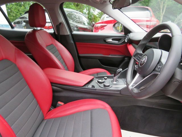 Alfa Romeo Giulia 2017 2.0T Super Saloon Euro 6 Ss Red #2