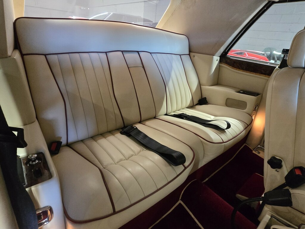 Rolls-Royce Corniche II 6.8 V8 Convertible Blue #15