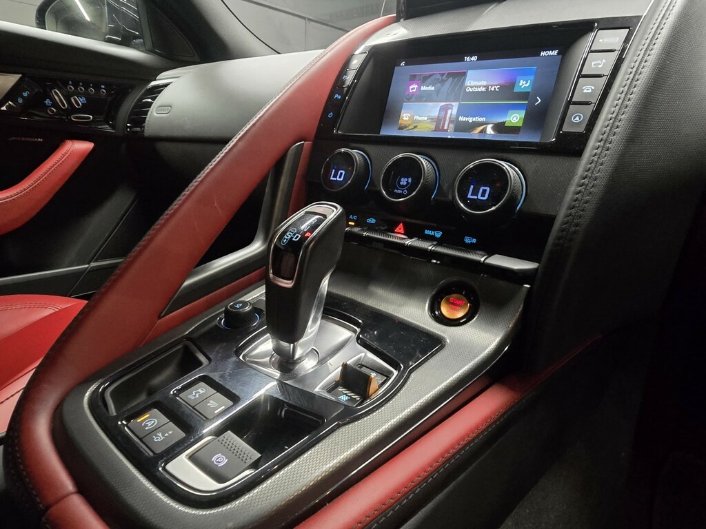 Jaguar F-Type V8 Svr Coupe Black #44